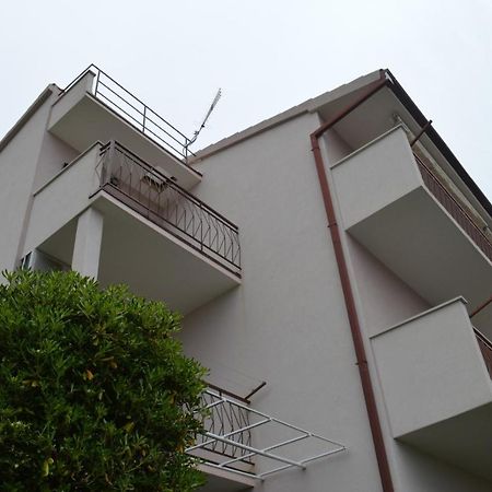 Soba Mira Apartamento Makarska Exterior foto