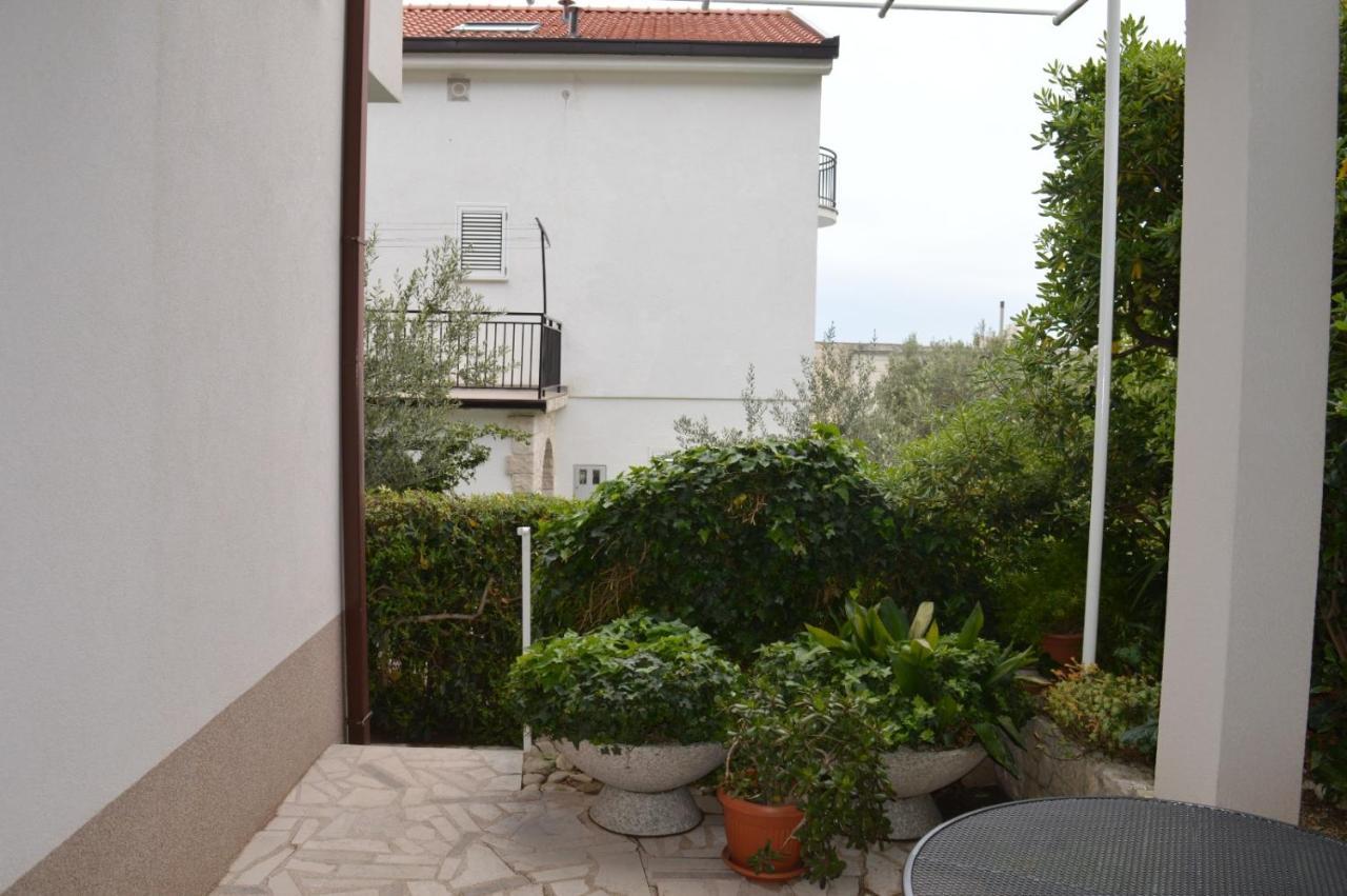 Soba Mira Apartamento Makarska Exterior foto